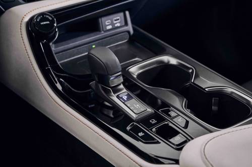 2025 Lexus NX 350h Luxury 4dr SUV Shifter