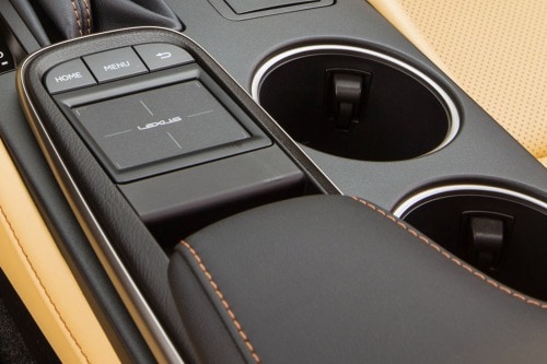 Lexus RC 350 Coupe Cupholders