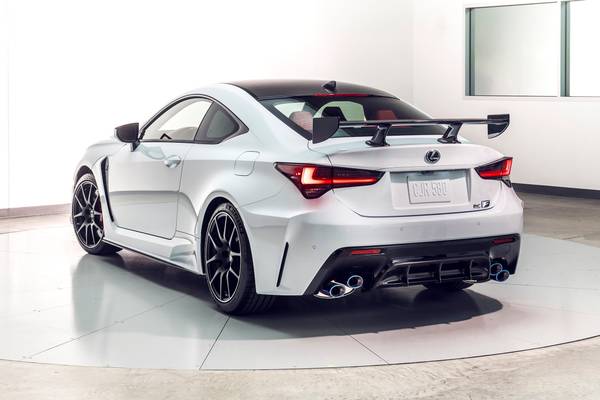 2020 Lexus RC F vs. 2020 Toyota Supra