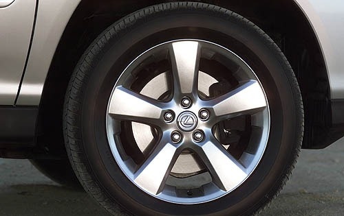 2006 Lexus RX 330 Wheel Detail