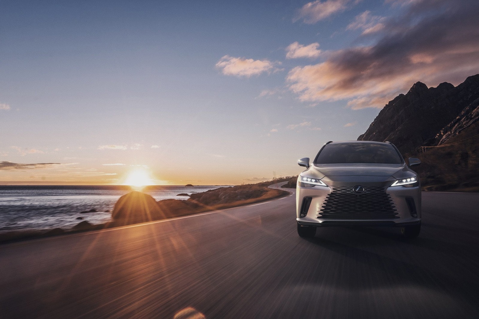 2023_lexus_rx- 