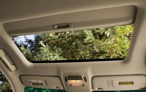 2010 Lexus RX 450h Moonroof Detail