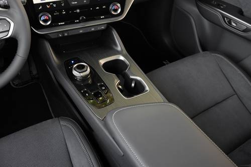 2024 Lexus RZ 450e Luxury 4dr SUV Shifter
