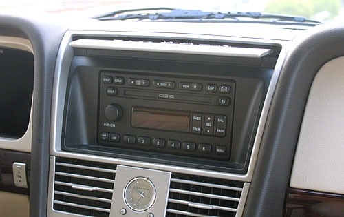 2003 Lincoln Aviator Center Console