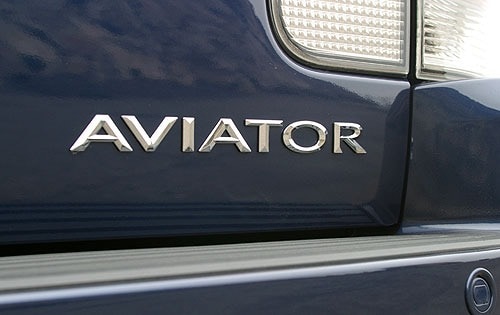 2004 Lincoln Aviator Rear Badging