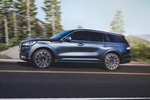 Lincoln Aviator Black Label 4dr SUV Profile Shown