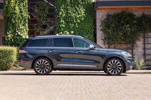 Lincoln Aviator Grand Touring 4dr SUV Profile
