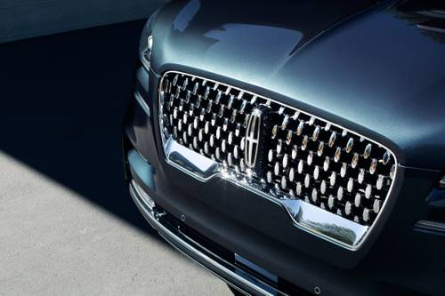 2024 Lincoln Aviator Black Label 4dr SUV Front Badge