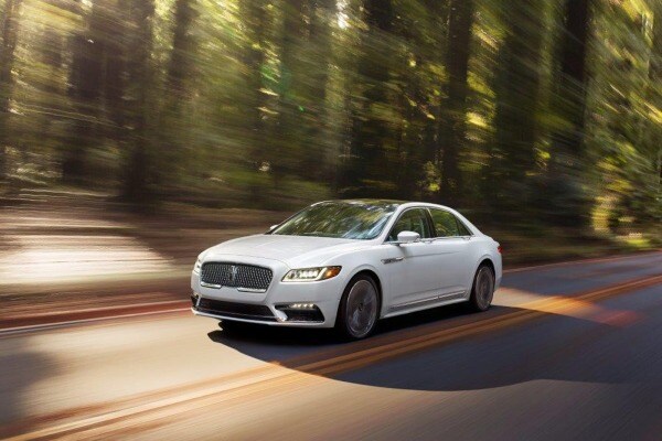 2017 Lincoln Continental Buyers Favor High-End Features