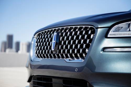 Lincoln Corsair Grand Touring 4dr SUV Front Badge