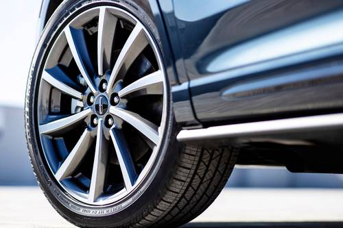 Lincoln Corsair Grand Touring 4dr SUV Wheel
