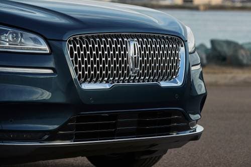 Lincoln Corsair Reserve 4dr SUV Front Badge