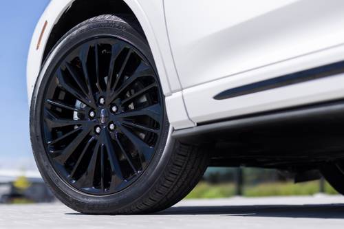 Lincoln Corsair Reserve 4dr SUV Wheel