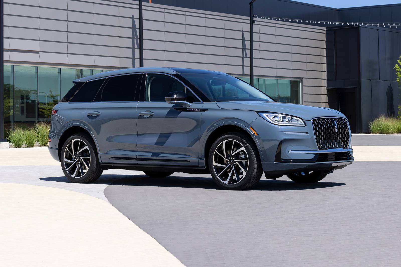 2026 Lincoln Corsair Grand Touring exterior