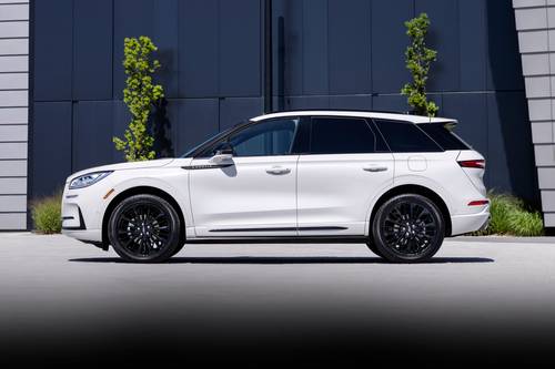 2026 Lincoln Corsair Reserve 4dr SUV Profile Shown