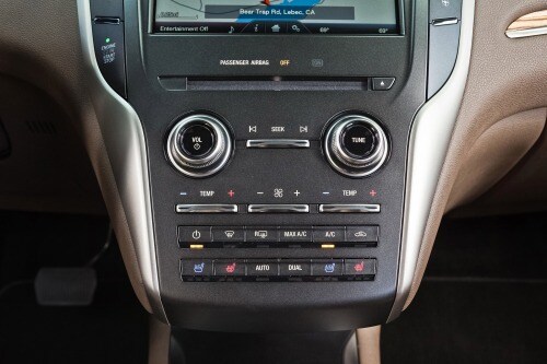2017 Lincoln MKC Select 4dr SUV Center Console