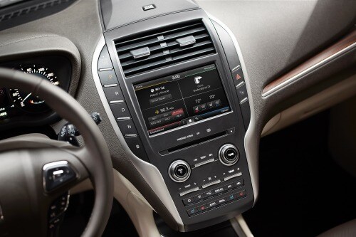 2017 Lincoln MKC Select 4dr SUV Center Console