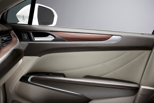 2017 Lincoln MKC Select 4dr SUV Interior Detail