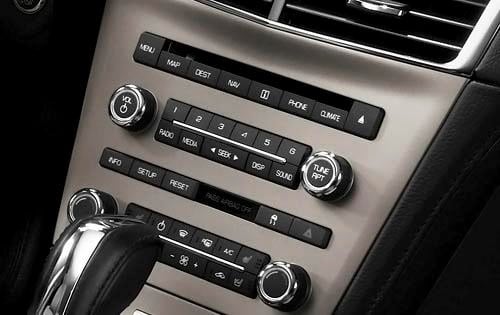 2010 Lincoln MKT Center Console