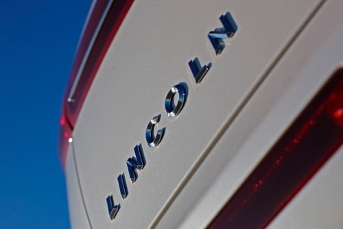 2016 Lincoln MKT Wagon Rear Badge
