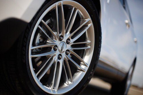 2016 Lincoln MKT Wagon Wheel