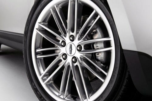 2016 Lincoln MKT Wagon Wheel