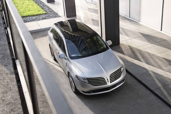 The 2019 Lincoln MKT The 2019 Lincoln MKT