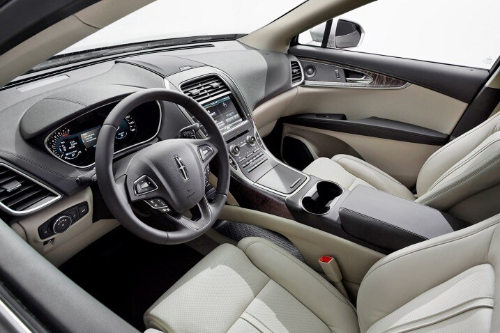 Safest 2016 Suvs Edmunds Ping For An Suv Safety Is Undoubtedly High On Your List Of Must Have Features But It S Not Always Easy To Sort Out Which Suvs Are The Very Safest