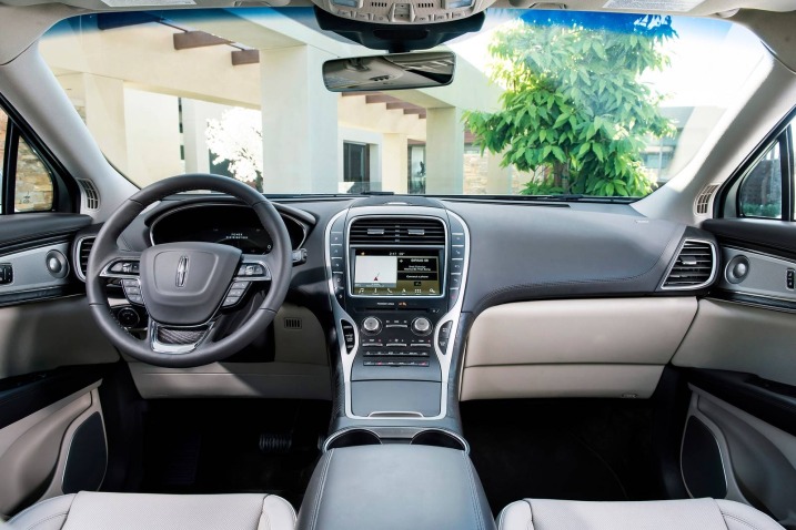 2019 Lincoln Nautilus.