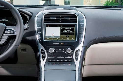 Lincoln Nautilus Reserve 4dr SUV Center Console
