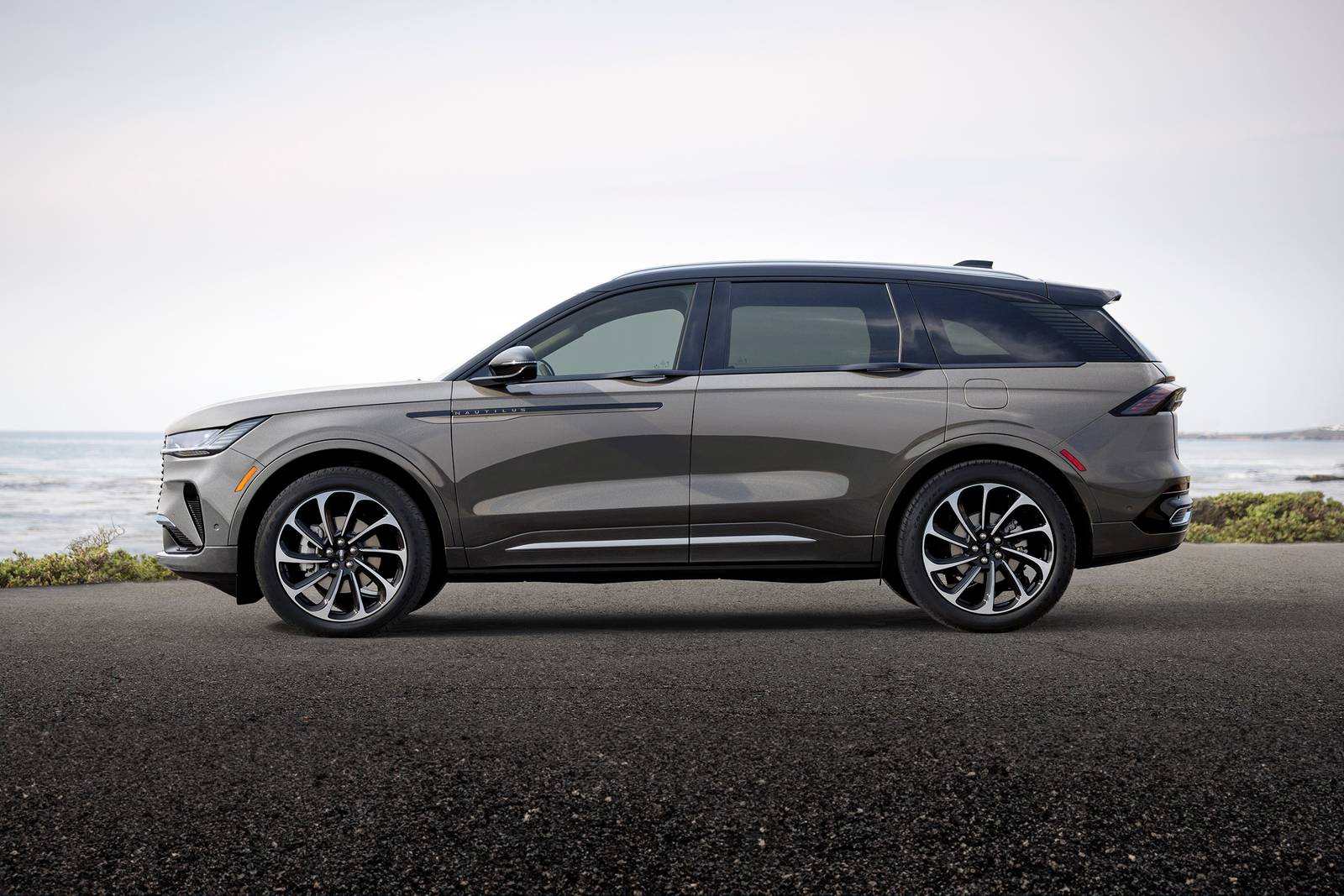 2026 Lincoln Nautilus Black Label with Jet Appearance Package