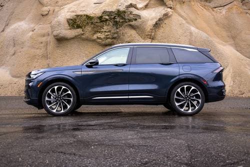 2026 Lincoln Nautilus Black Label 4dr SUV Profile