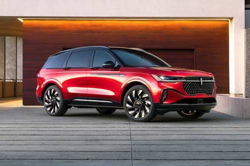 2026 Lincoln Nautilus Reserve 4dr SUV Exterior. Jet Appearance Package Shown.