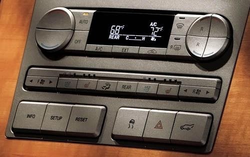 2009 Lincoln Navigator L Center Console