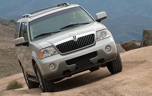 2003 Lincoln Navigator Ultimate 4WD 4dr SUV Shown