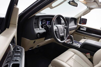 Used 2016 Lincoln Navigator Pictures 38 Photos Edmunds 2016 Lincoln Navigator Reserve 4dr Suv Interior