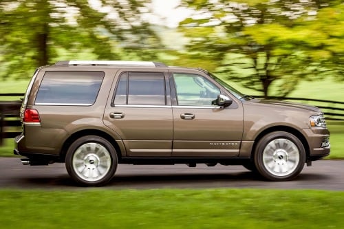 2017 Lincoln Navigator Reserve 4dr SUV Exterior Shown