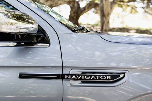 Lincoln Navigator Black Label 4dr SUV Fender Badge