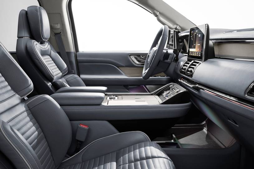 2019 Lincoln Navigator Pictures 184 Photos Edmunds - 2019 lincoln navigator black label interior