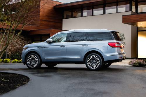 Lincoln Navigator Black Label 4dr SUV Exterior Shown