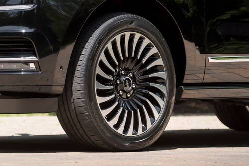 Lincoln Navigator L Black Label 4dr SUV Wheel