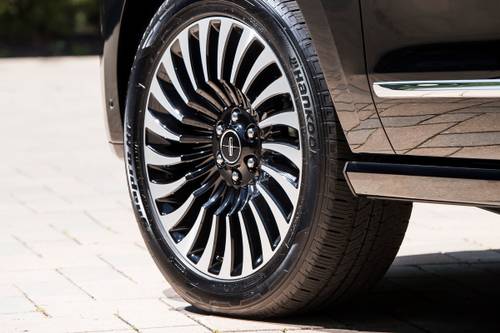 Lincoln Navigator L Black Label 4dr SUV Wheel