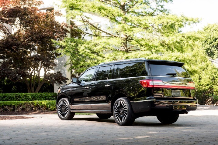 Best 3 Row Luxury Suv >> Best Luxury Suvs Top Rated Luxury Suvs For 2019 Edmunds Best 3 Row Luxury Suv >> Best Luxury Suvs Top Rated Luxury Suvs For 2019 Edmunds