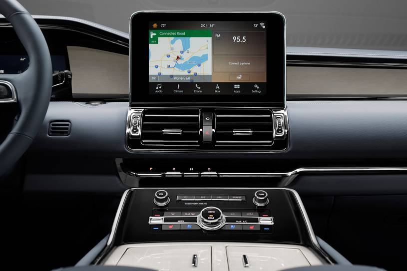 2020 Lincoln Navigator Pictures 144 Photos Edmunds