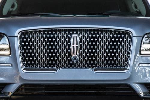 Lincoln Navigator Black Label 4dr SUV Front Badge