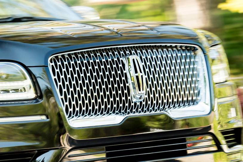 2020 Lincoln Navigator Pictures 144 Photos Edmunds