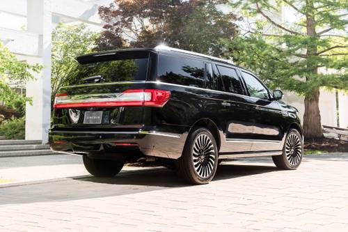 Lincoln Navigator L Black Label 4dr SUV Exterior Shown