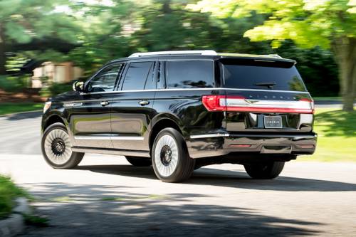 Lincoln Navigator L Black Label 4dr SUV Exterior Shown