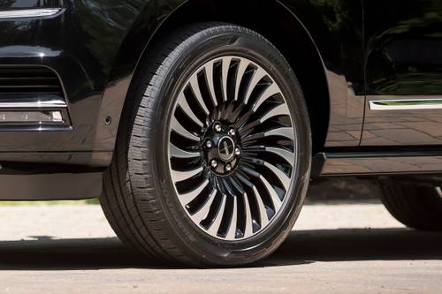  Lincoln Navigator L Black Label 4dr SUV Wheel