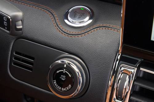 Lincoln Navigator Reserve 4dr SUV Interior Detail